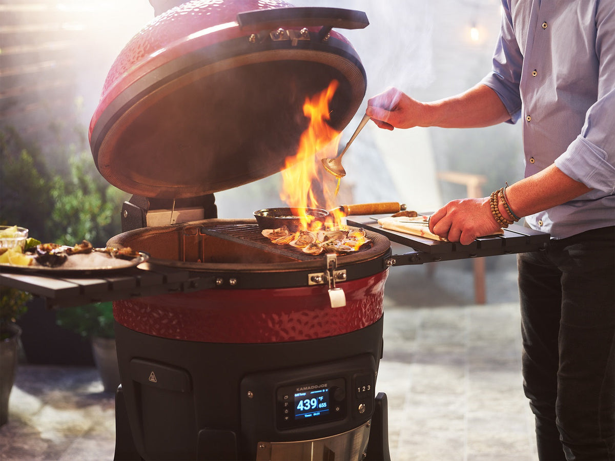 Kamado Joe Konnected Joe Digital Ceramic Charcoal Grill and Smoker. Only £1999